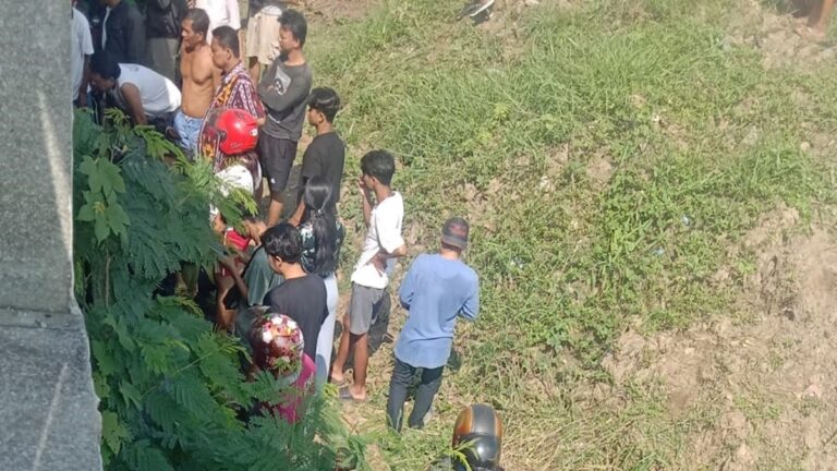Seorang Pria Gantung Diri di Jembatan Pasar Waru Semarang