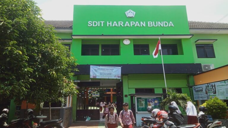 SIT Harbun Gandeng Wali Murid Sambut Ramadan dengan Tarhib dan Bakti Sosial