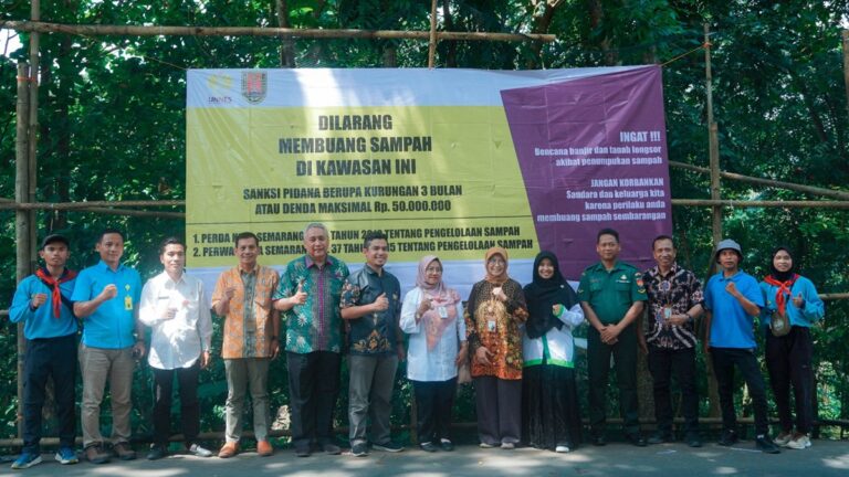 Hari Peduli Sampah Nasional 2024, Unnes Kolaberasi Kelurahan Sekaran Tingkatkan Kesadaran Pengelolaan Sampah