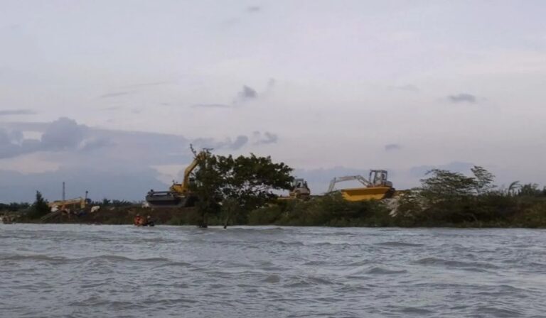Antisipasi Tanggul Sungai Wulan Jebol, BBWS Siagakan Tiga Alat Berat