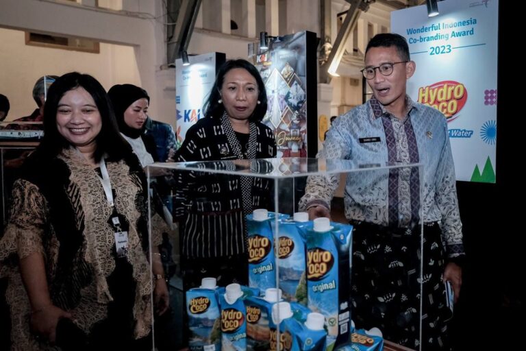 Menparekraf Gandeng Puluhan Mitra Co-Branding Wonderful Indonesia Luncurkan Program ‘Belanja Ekstra Murah’