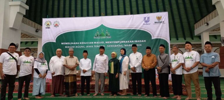 Unilever Indonesia  Gelar ”Gerakan Masjid Bersih” di MAJT