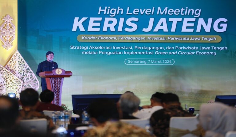 Permudah Layanan Perizinan, Jateng Sediakan 33 Mal Pelayanan Publik