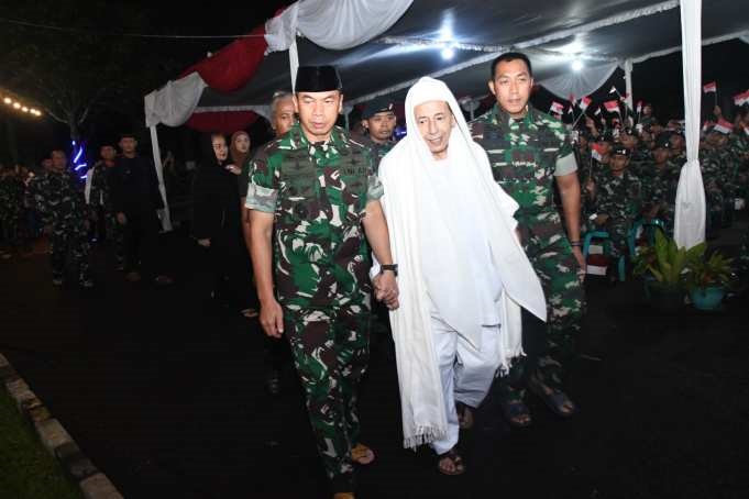 Ceramah Kebangsaan HUT ke-71 Yonif 400/Banteng Raider, Pangdam Ajak Masyarakat Kota Semarang Jaga Persatuan dan Kesatuan