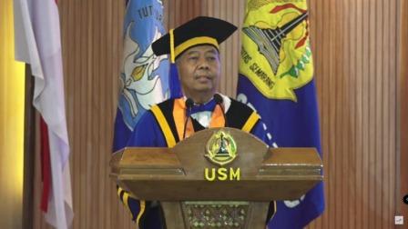 Wisuda Ke-67 USM, Prof Dharto: Kunci Keberhasilan adalah Tekun, Teken, Tekan