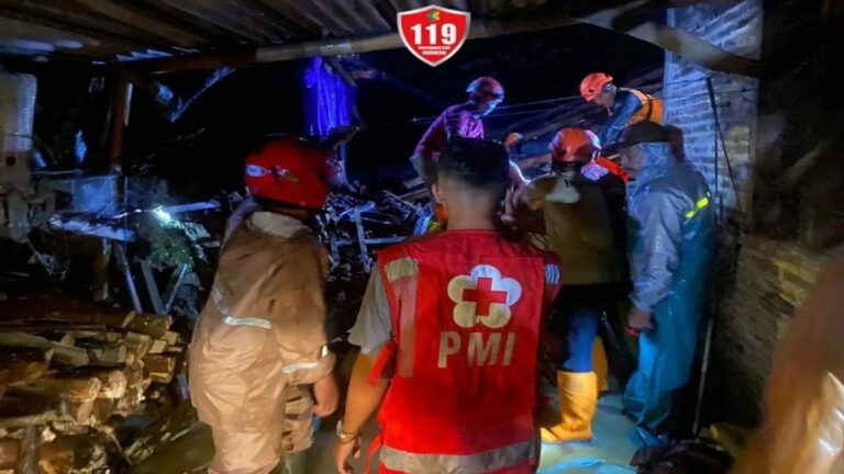 Pencurian 2 Korban Longsor Terus Dilakukan, Bupati Sragen Imbau Warga di Lokasi Bencana Mengungsi