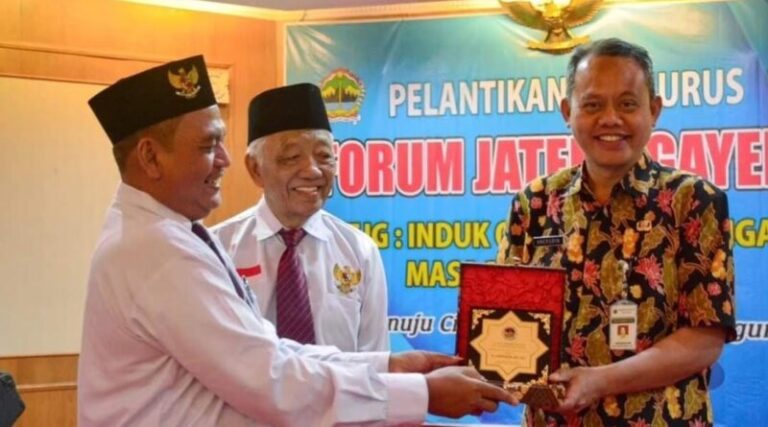 Lantik Pengurus Forum Jateng Gayeng 2024 -2029, Haerudin: Ormas Bantu Pemerintah Jaga Keamanan dan Ketertiban Wilayah
