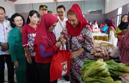 Program Tebus Suka-suka Pemkot Semarang Dinilai Sangat Membantu Warga