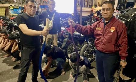 Bawa Sajam untuk Tawuran, Puluhan Remaja Anggota Gangster Ditangkap Polisi