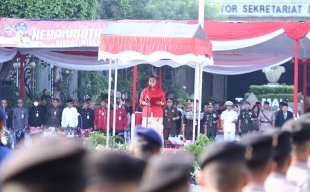 Wali Kota Semarang, Hevearita Gunaryanti Rahayu memimpin upacara memperingati momen Hari Kebangkitan Nasional di Balai Kota Semarang, Senin (20/5/2024).