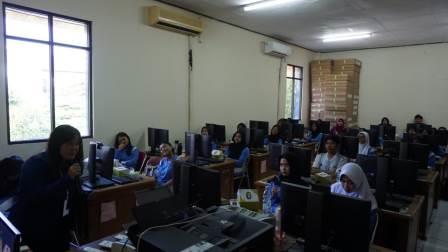 Tim PKM Mahasiswa Ilkom USM Beri Pelatihan ‘Public Speaking’ dan ‘Personal Branding’ ke Siswa SMKN 9 Semarang
