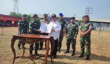 Wali Kota Semarang, Hevearita Gunaryanti Rahayu resmi membuka program TNI Manunggal Masuk Desa (TMMD) di Lapangan Agro Kencono Gayamsari Kota Semarang, Rabu (8/5/2024).