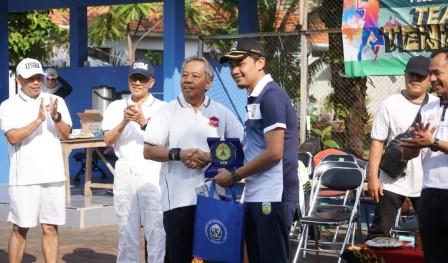 Tim Tenis USM dan DPRD/Pemkab Jepara Tanding Persahabatan
