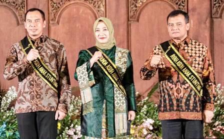 Kapolda Jateng Dikukuhkan sebagai Ayah Asuh Anak Stunting