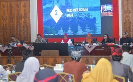 Kota Semarang Alami Deflasi, Mbak Ita Minta Semua Pihak Tetap Waspada