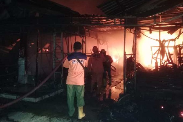 Dini Hari Tadi, Pasar Babe Kudus Terbakar