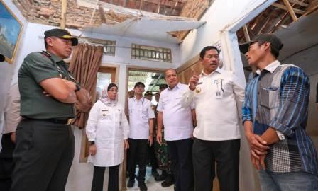 Pastikan Korban Tertangani, Pj Gubernur Jateng Cek Langsung Masyarakat Terdampak Gempa Batang
