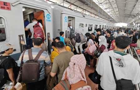Masa Libur Sekolah, Yuk Naik Kereta Api ke Berbagai Kota dan Tiket Masih Banyak Tersedia