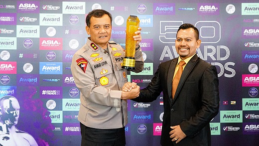 Kapolda Jateng Terima Penghargaan ‘Indonesia Most Inspiring And Valuable Figure 2024’ dari ‘Indonesia Award Magazine’