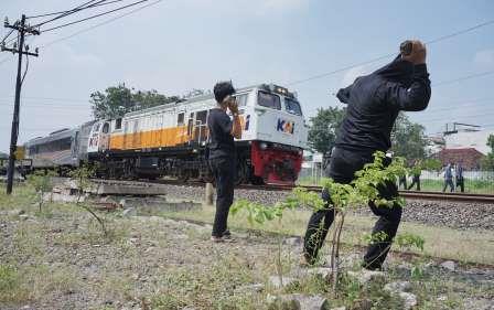 KAI Ingatkan Kembali Akan Tindak Tegas Pelaku Pelemparan Batu ke Kereta Api