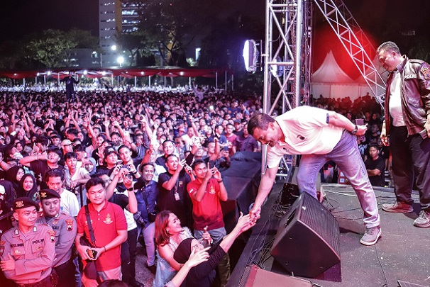 Pesta Rakyat Bhayangkara 2024, Irjen Pol Ahmad Luthfi Berbagi Kebahagiaan dengan Masyarakat