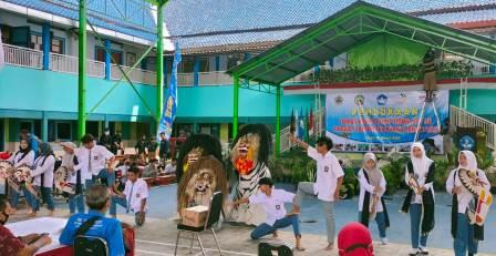 Suasana latihan Seni Barong di SMK Muhammadiyah 2 Cepu, Blora