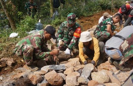 Kolaborasi Dansatgas dengan Masyarakat Bangun Desa Pacet untuk Lebih Baik