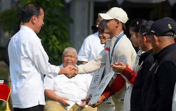 Presiden Jokowi Apresiasi Atlet Peraih Emas Olimpiade dengan Bonus Rp 6 Miliar