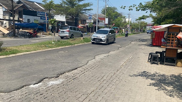 Pemkot Semarang akan Betonisasi Jalan Anjasmoro Raya