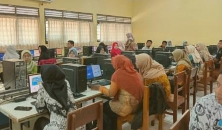 Suasana asesmen di Pekalongan yang diikuti 1000 guru.