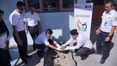 Kenalkan Profesi Kereta Api, KAI Daop 4 Semarang Hadirkan Program Edukatif di SDN Muktiharjo Lor