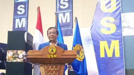 Prof Mahfud MD Beri Kuliah Umum Wawasan Kebangsaan di Pakem USM