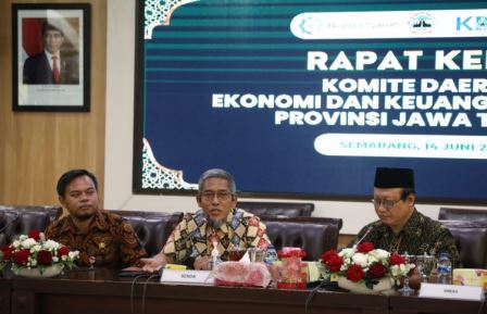 Sekda Sumarno Dorong KDEKS Identifikasi Potensi Ekonomi Syariah Jateng