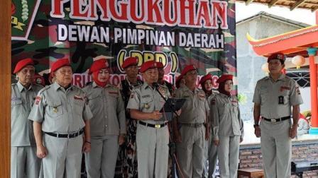 Suasana pelantikan pengurus Forum Komunikasi Keluarga Purnawirawan Baret Merah Jawa Tengah periode 2024-2028 di Omah Joglo Sukorejo, Kendal, Sabtu, 26 Oktober 2024