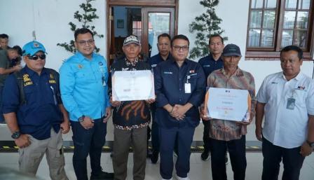 KAI Daop 4 Semarang Apresiasi Kepedulian Dua Warga Blora untuk Keselamatan Kereta