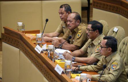 Pj GubernurJateng Dapat Apresiasi DPR atas Respon Cepat Isu Netralitas Kades dan Lurah