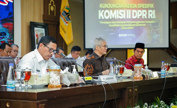 Beri Perlindungan dan Keselamatan Kerja, Petugas Adhoc Pilkada di Jateng Didaftarkan BPJS Ketenagakerjaan