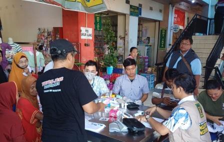 Gelar Pengobatan Murah di Pasar Tradisional, dr Hayyi Ajak Jaga Kebersihan Pasar