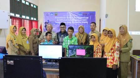 SMPN 2 Tunjungan Gelar Pelatihan Dasar AI untuk Literasi dan Kreativitas