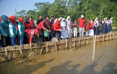 Pemkot Semarang Terbitkan Perwal Beasiswa Anak Petani dan Nelayan
