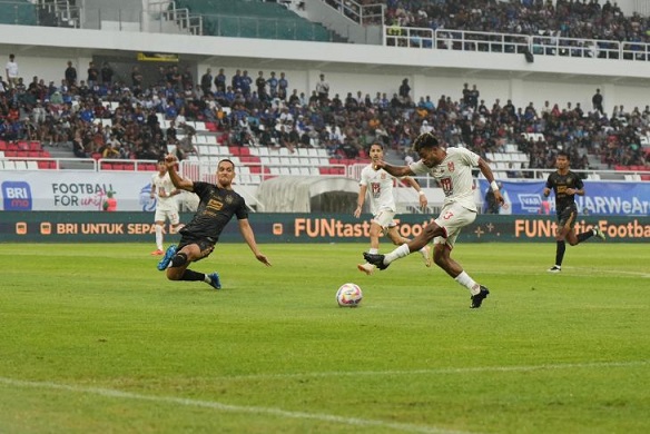 PSIS Dipermalukan Maluku United 1-3
