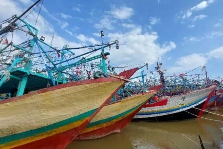 Gelombang Tinggi Hingga 2,5 Meter, Nelayan Diminta Waspada