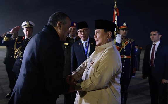 Presiden Prabowo Tiba di Mesir untuk Hadiri KTT D-8