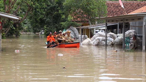 Banjir Landa Brebes dan Batang, Pemerintah Siapkan Langkah Penangangan Darurat