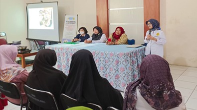 Tim PkM USM Beri Pendampingan ke Pelaku UKM di Kelurahan Bulusan