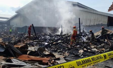 Puluhan Kios Pedagang di Pasar Induk Blora Ludes Terbakar
