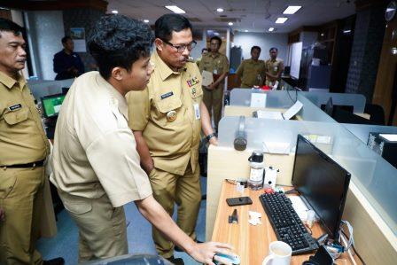 “Jateng Merah Putih”, Nana Sudjana Ingatkan Taat Bayar Pajak untuk Bantu Membangun Jawa Tengah