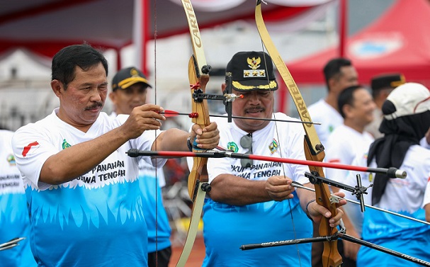 Banyak Atlet Berkiprah di Tingkat Nasional, Nana Sudjana Minta Panahan Jateng Pertahankan Pembinaan