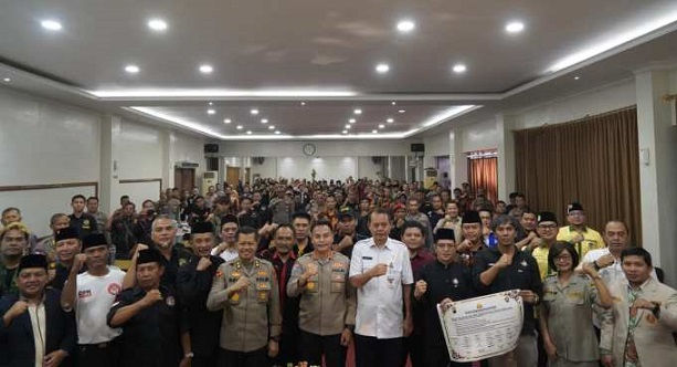 Wujudkan Harkamtibmas Kondusif, Polda Jateng Gelar Pembinaan Ormas dan Deklarasi Damai