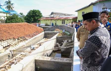 Tinjau Ponpes Gontor Magelang, Taj Yasin Salurkan Santunan Kematian dan Bantuan Perbaikan Bangunan